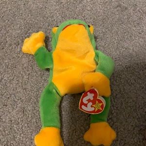 Smoochy beanie. Great condition with tags